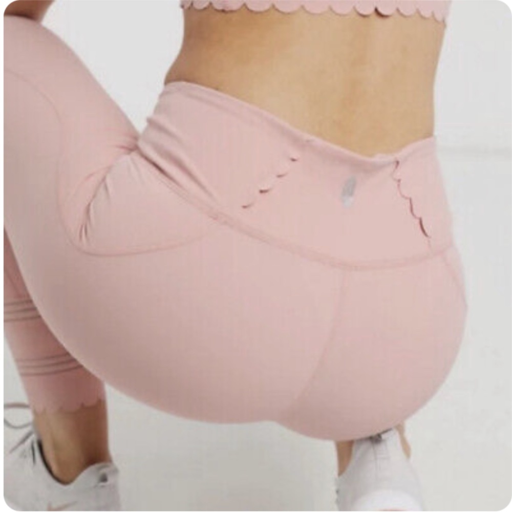 Free People Movement Women’s Genesis Scallop leggings Rose Water Pink